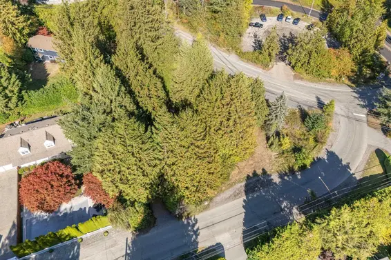 3745 Southridge Avenue, West Vancouver For Sale - image 25