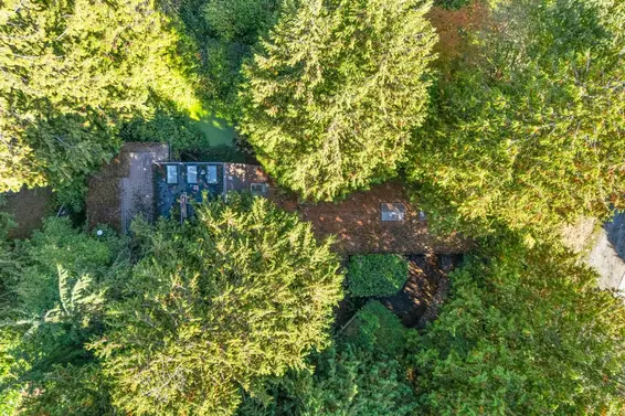 3745 Southridge Avenue, West Vancouver For Sale - image 27
