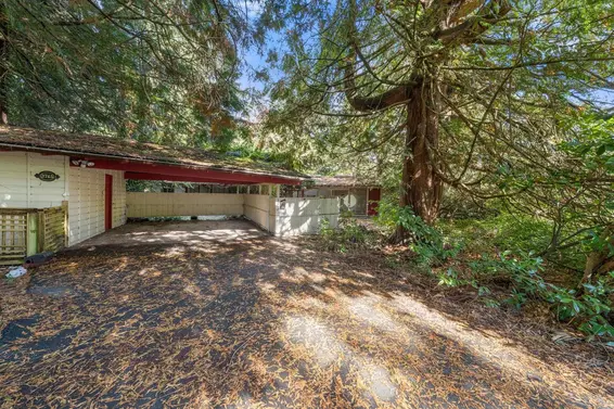 3745 Southridge Avenue, West Vancouver For Sale - image 4