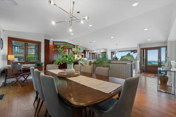 124 Carisbrooke Crescent, North Vancouver For Sale - image 17