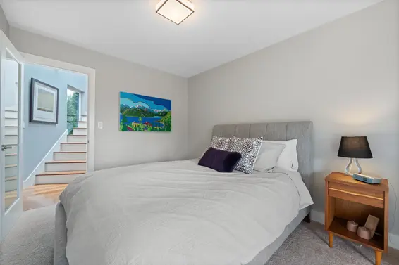 2005 Larson Road, North Vancouver For Sale - image 16