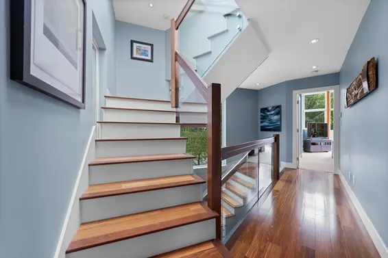 2005 Larson Road, North Vancouver For Sale - image 19