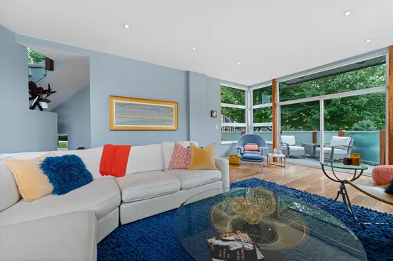 2005 Larson Road, North Vancouver For Sale - image 8