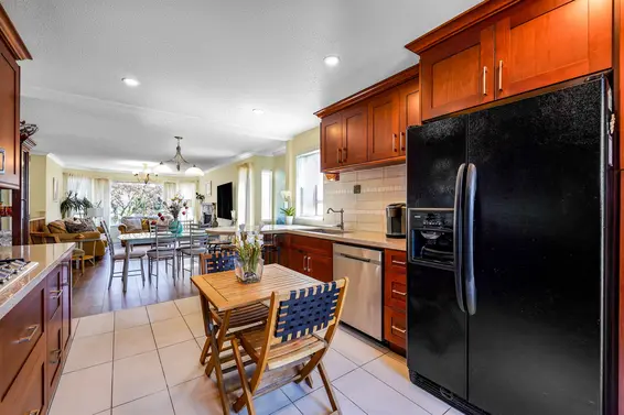 883 North Nairn Court, North Vancouver For Sale - image 14