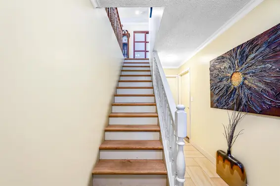 883 North Nairn Court, North Vancouver For Sale - image 25