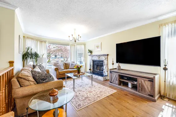 883 North Nairn Court, North Vancouver For Sale - image 6