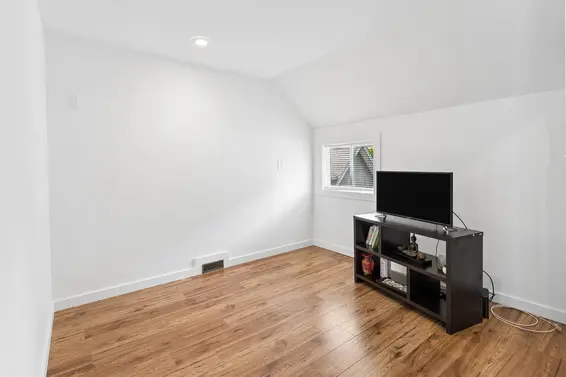227 West 5th Street, North Vancouver For Sale - image 25
