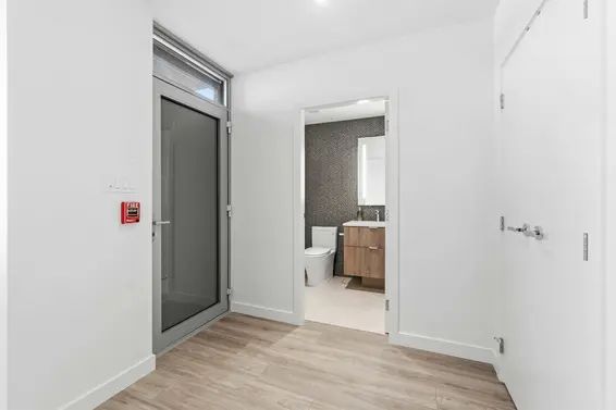 TH 109 755 Harbourside Drive, North Vancouver For Sale - image 10