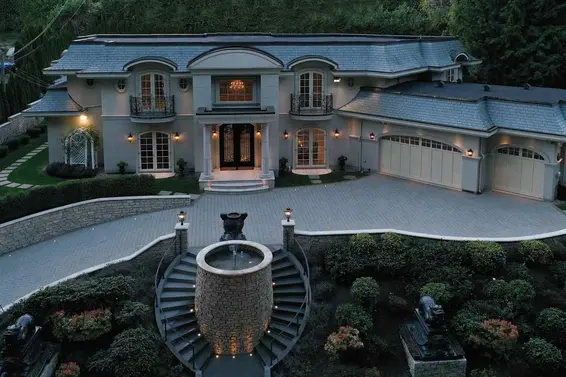 397 Southborough Drive, West Vancouver