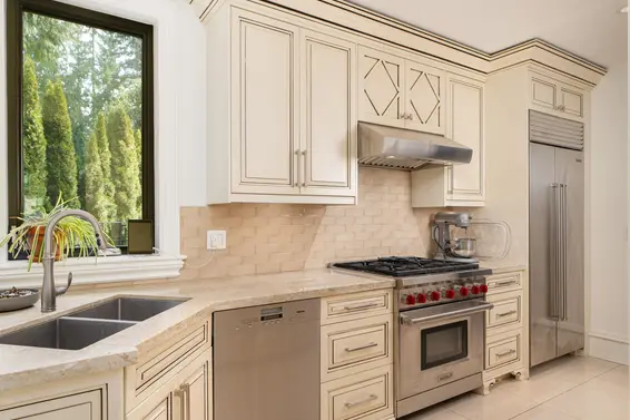 397 Southborough Drive, West Vancouver For Sale - image 11