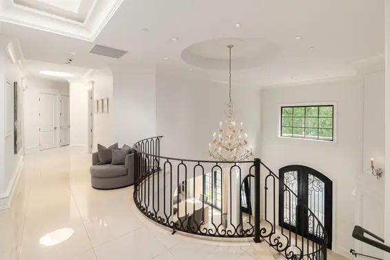 397 Southborough Drive, West Vancouver For Sale - image 15