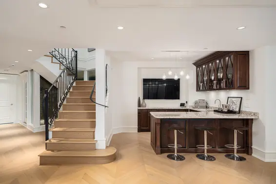 397 Southborough Drive, West Vancouver For Sale - image 21