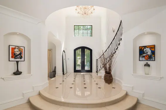 397 Southborough Drive, West Vancouver For Sale - image 3