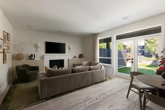 238 East 19th Street, North Vancouver For Sale - image 8