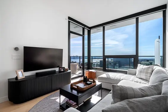 1505 135 East 13th Street, North Vancouver For Sale - image 14