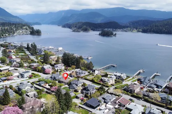 463 Beachview Drive, North Vancouver