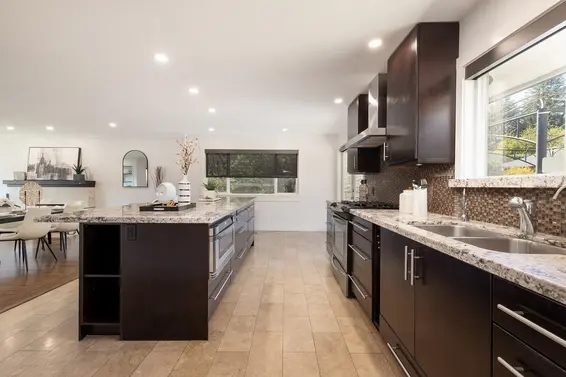463 Beachview Drive, North Vancouver For Sale - image 10