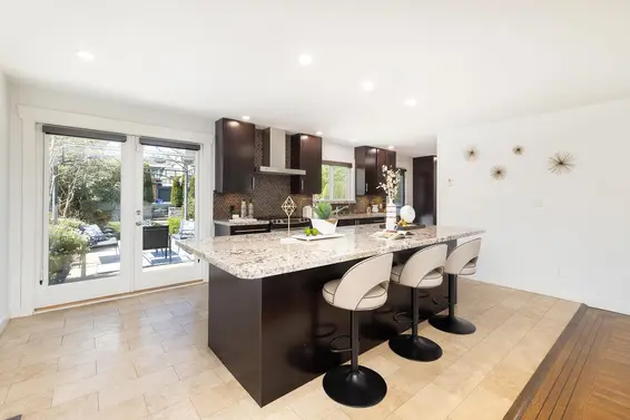 463 Beachview Drive, North Vancouver For Sale - image 17