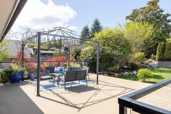 463 Beachview Drive, North Vancouver For Sale - image 37