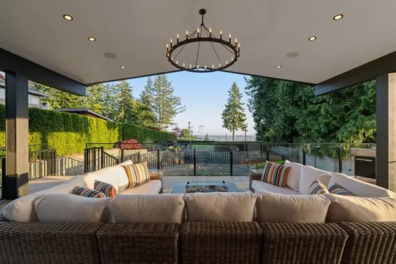 105 Monte Vista Court, North Vancouver