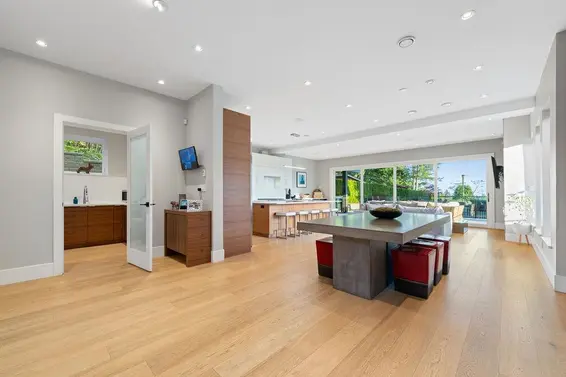 105 Monte Vista Court, North Vancouver For Sale - image 6