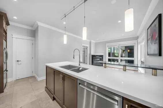 3 651 West 14th Street, North Vancouver For Sale - image 29