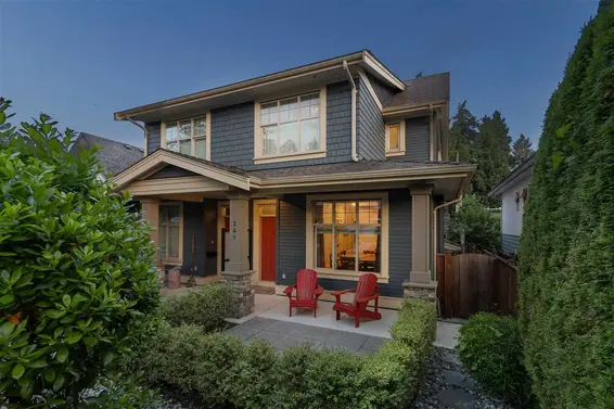 241 East 18 Street, North Vancouver