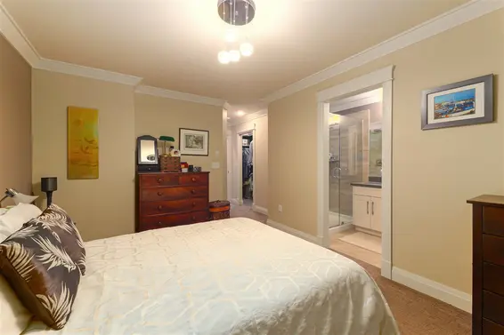 241 East 18 Street, North Vancouver For Sale - image 11