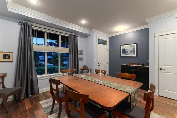 241 East 18 Street, North Vancouver For Sale - image 2