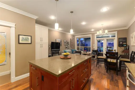 241 East 18 Street, North Vancouver For Sale - image 4