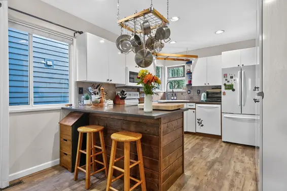 1150 Beaufort Road, North Vancouver For Sale - image 19
