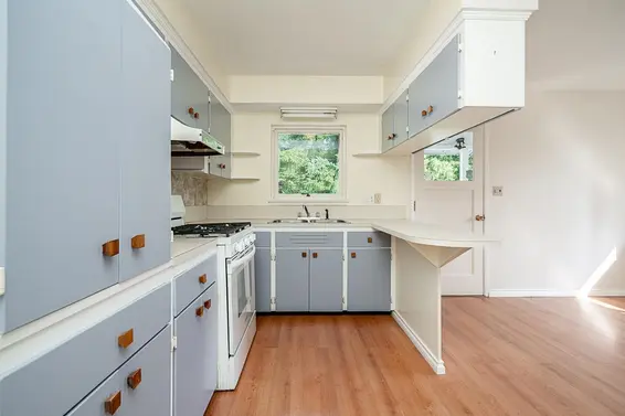 1302 Lennox Street, North Vancouver For Sale - image 14