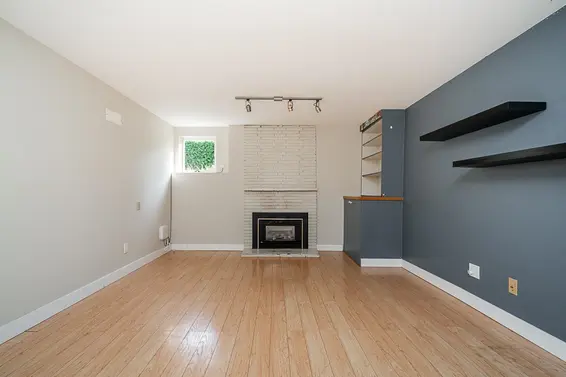 1302 Lennox Street, North Vancouver For Sale - image 27