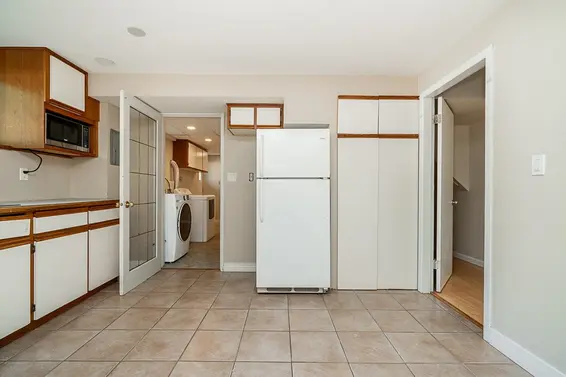 1302 Lennox Street, North Vancouver For Sale - image 29