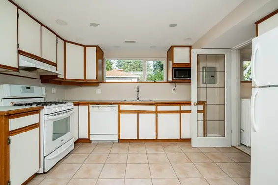 1302 Lennox Street, North Vancouver For Sale - image 30