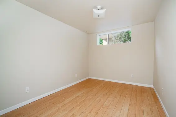 1302 Lennox Street, North Vancouver For Sale - image 32