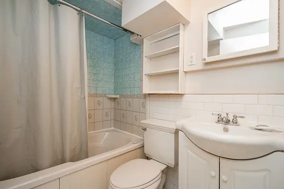 1302 Lennox Street, North Vancouver For Sale - image 36