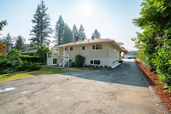 1302 Lennox Street, North Vancouver For Sale - image 7