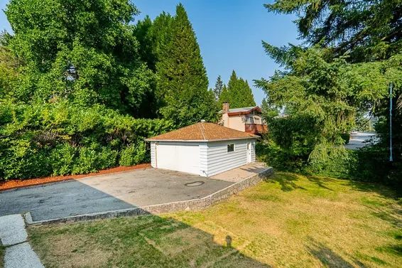 1302 Lennox Street, North Vancouver For Sale - image 8