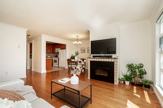 34 900 West 17th Street, North Vancouver For Sale - image 9