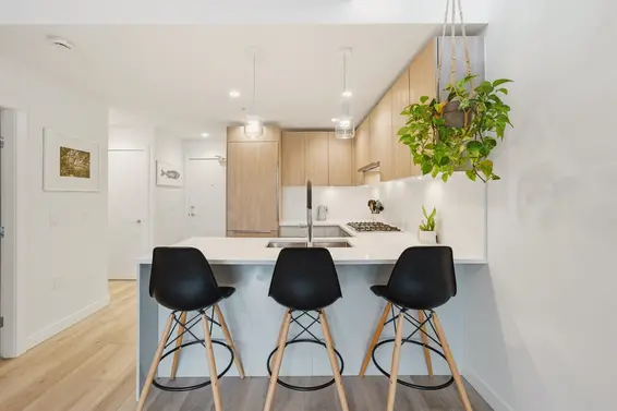 607 128 East 8th Street, North Vancouver For Sale - image 3