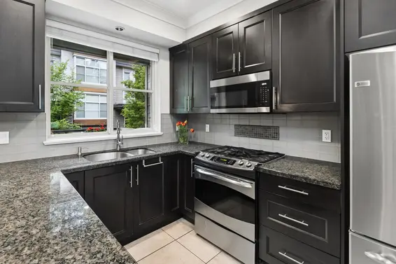 2 3025 Baird Road, North Vancouver For Sale - image 6