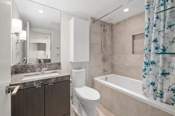 610 125 East 14th Street, North Vancouver For Sale - image 16