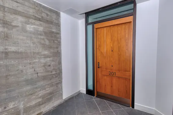 201 6707 Nelson Avenue, West Vancouver For Sale - image 3