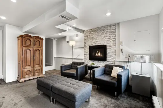 2103 West Keith Road, North Vancouver For Sale - image 31