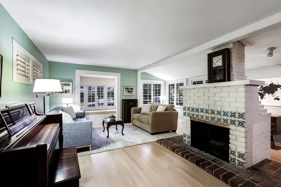 2103 West Keith Road, North Vancouver For Sale - image 6