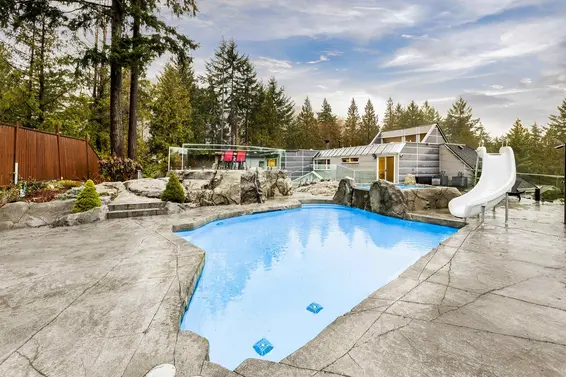 3722 Southridge Place, West Vancouver For Sale - image 4