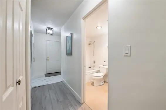 , North Vancouver For Sale - image 13