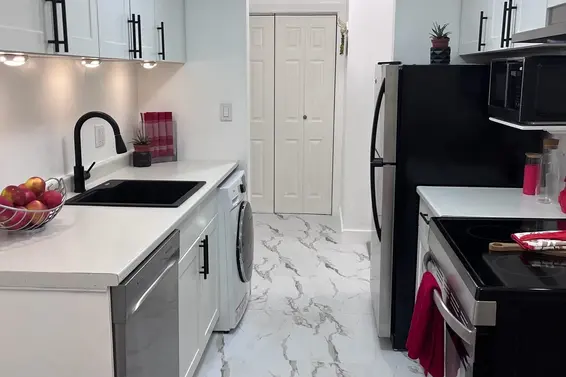 , North Vancouver For Sale - image 3