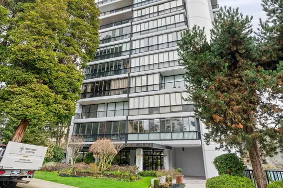 704 650 16th Street, West Vancouver For Sale - image 2